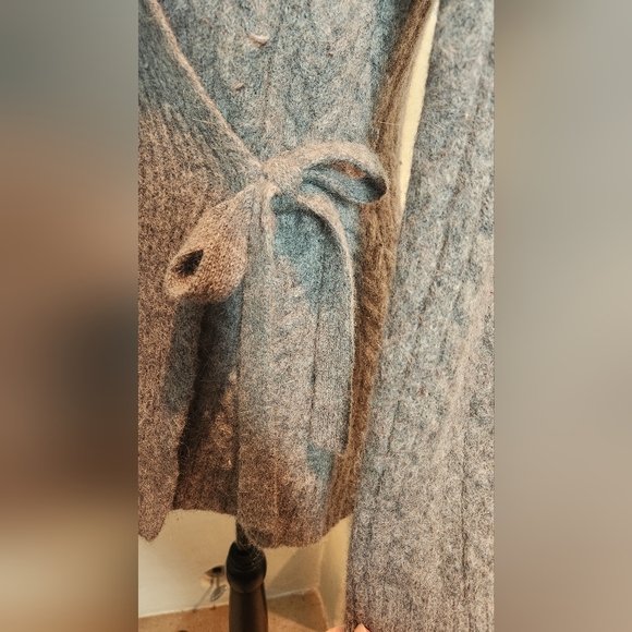 ❄️ J.Crew Alpaca & Wool Gray Cable Knit Wrap Cardigan Sweater | Large - Picture 8 of 11